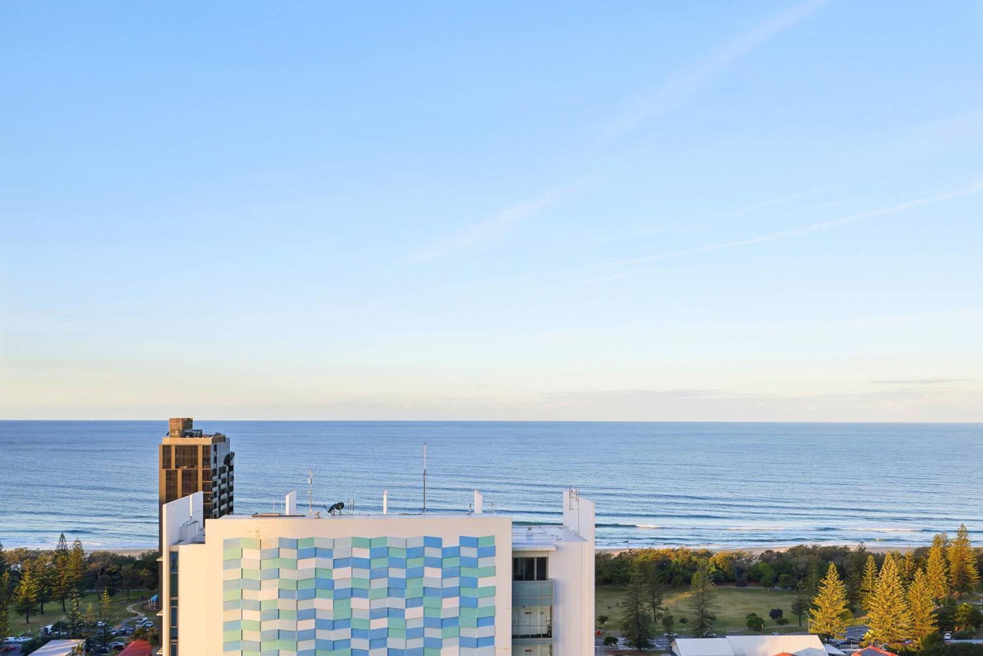 Ocean View 3-Bed With Gym, Pool, Sauna & Parking Gold Coast Bagian luar foto